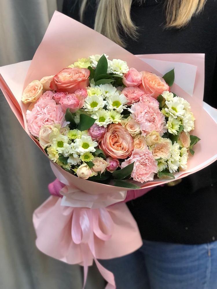 Букет цветов из: Гвоздики, Розы и Хризантемы в Темиртау