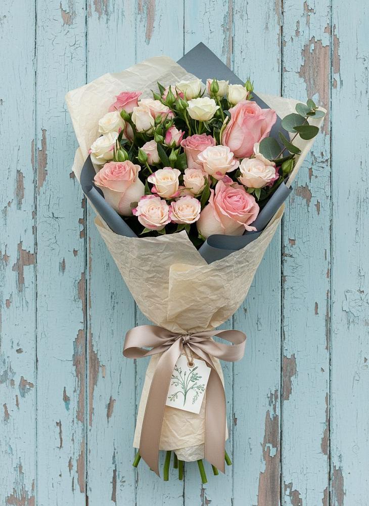 Букет цветов из: Розы в Темиртау