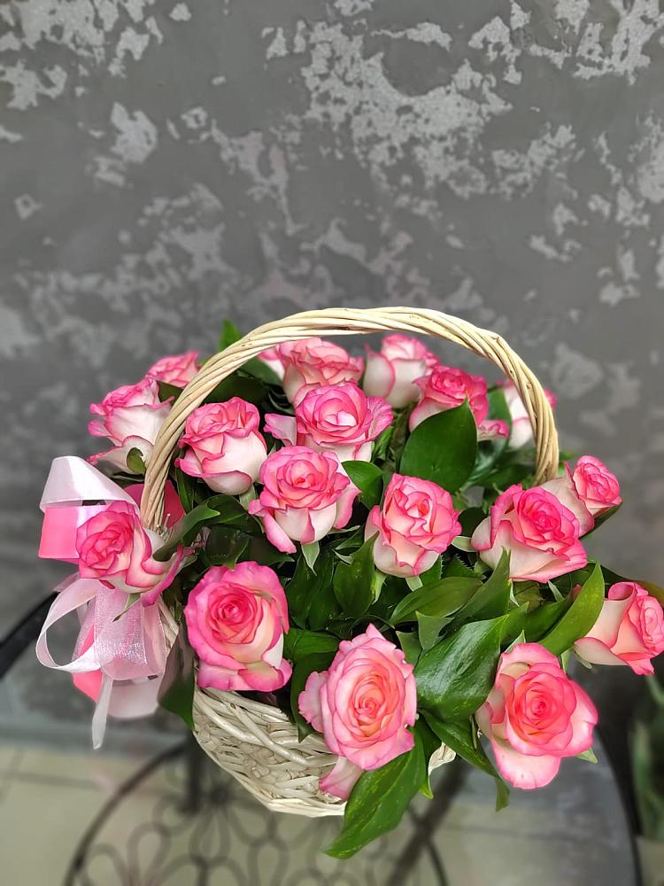 Цветочная композиция из Розы в корзине в Темиртау