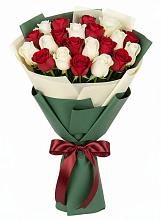 Микс из красных и белых роз в Темиртау Букет Микс из красных и белых роз в Темиртау