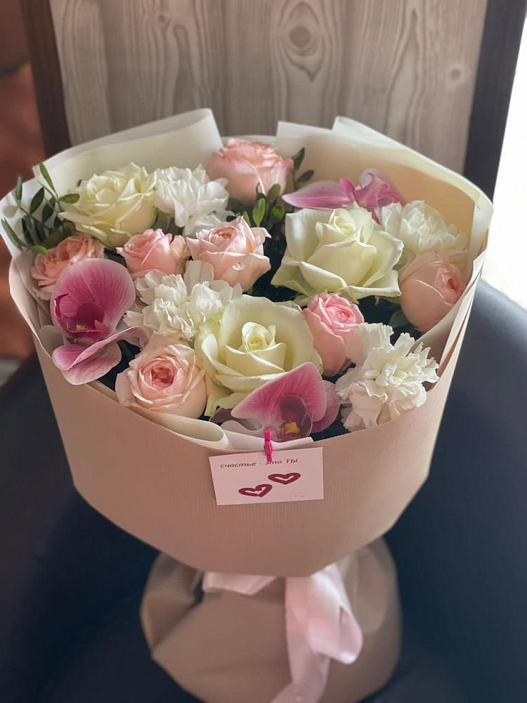 Букет цветов из: Орхидеи, Розы и Гвоздики в Темиртау