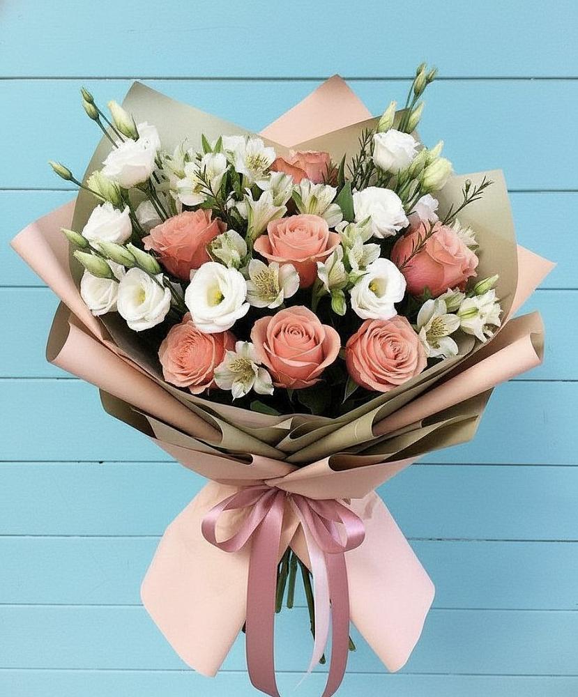 Букет олимп в Темиртау Букет цветов из: Розы, Альстромерии и Лизиантусы в Темиртау