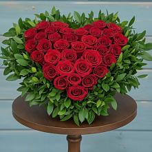 Композиция Сердце в любви в Темиртау Цветочная композиция из Розы в виде сердца в Темиртау