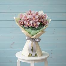 Букет цветов из:  Орхидеи и Розы в Темиртау