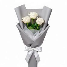 Букет 3 белые розы в Темиртау Букет 3 белые розы в Темиртау