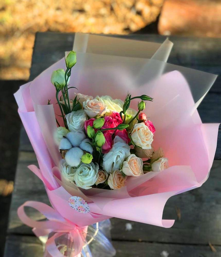 Букет цветов из: Розы и Лизиантусы в Темиртау