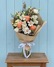 Букет яркий комплимент в Темиртау Букет цветов из: Альстромерии, Лизиантусы, Розы и Хризантемы в Темиртау