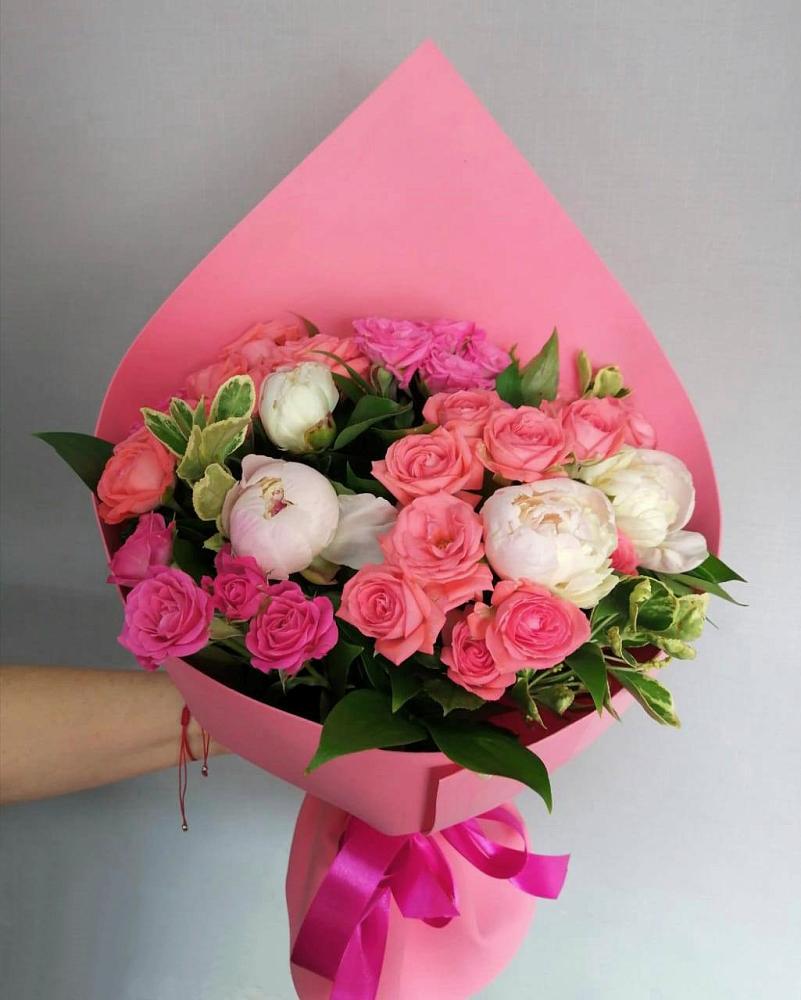 Букет цветов из: Розы в Темиртау