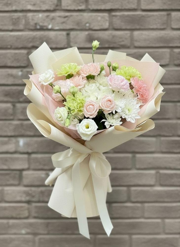 Букет Трепет мечты в Темиртау Букет цветов из: Гвоздики, Розы, Лизиантусы и Хризантемы в Темиртау