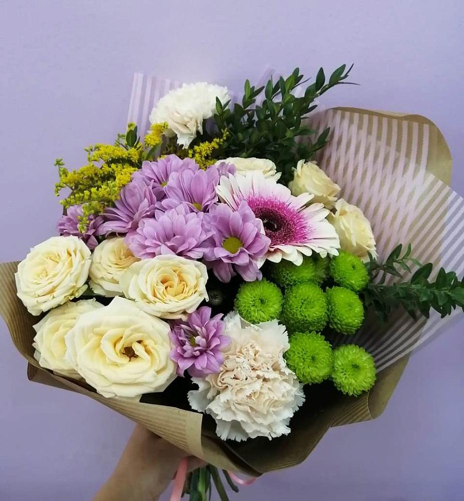 Букет цветов из: Хризантемы, Розы, Гвоздики и Герберы в Темиртау