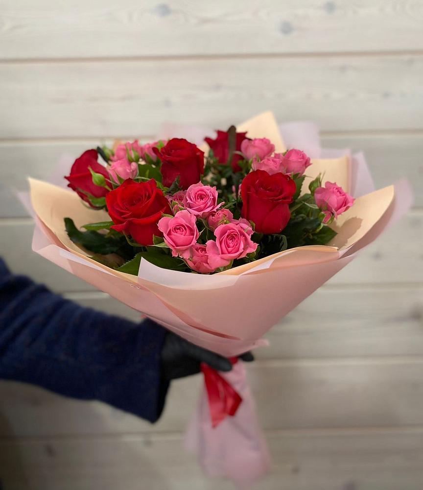 Букет цветов из: Розы в Темиртау