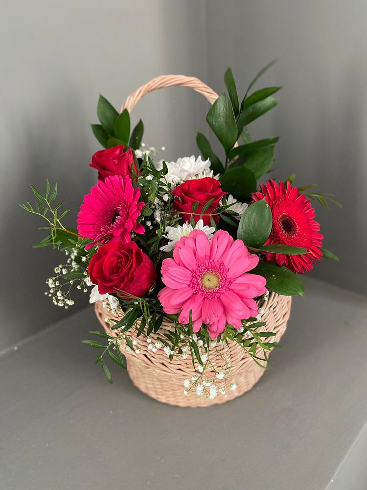 Цветочная композиция из Розы, Хризантемы и Герберы в корзине в Темиртау
