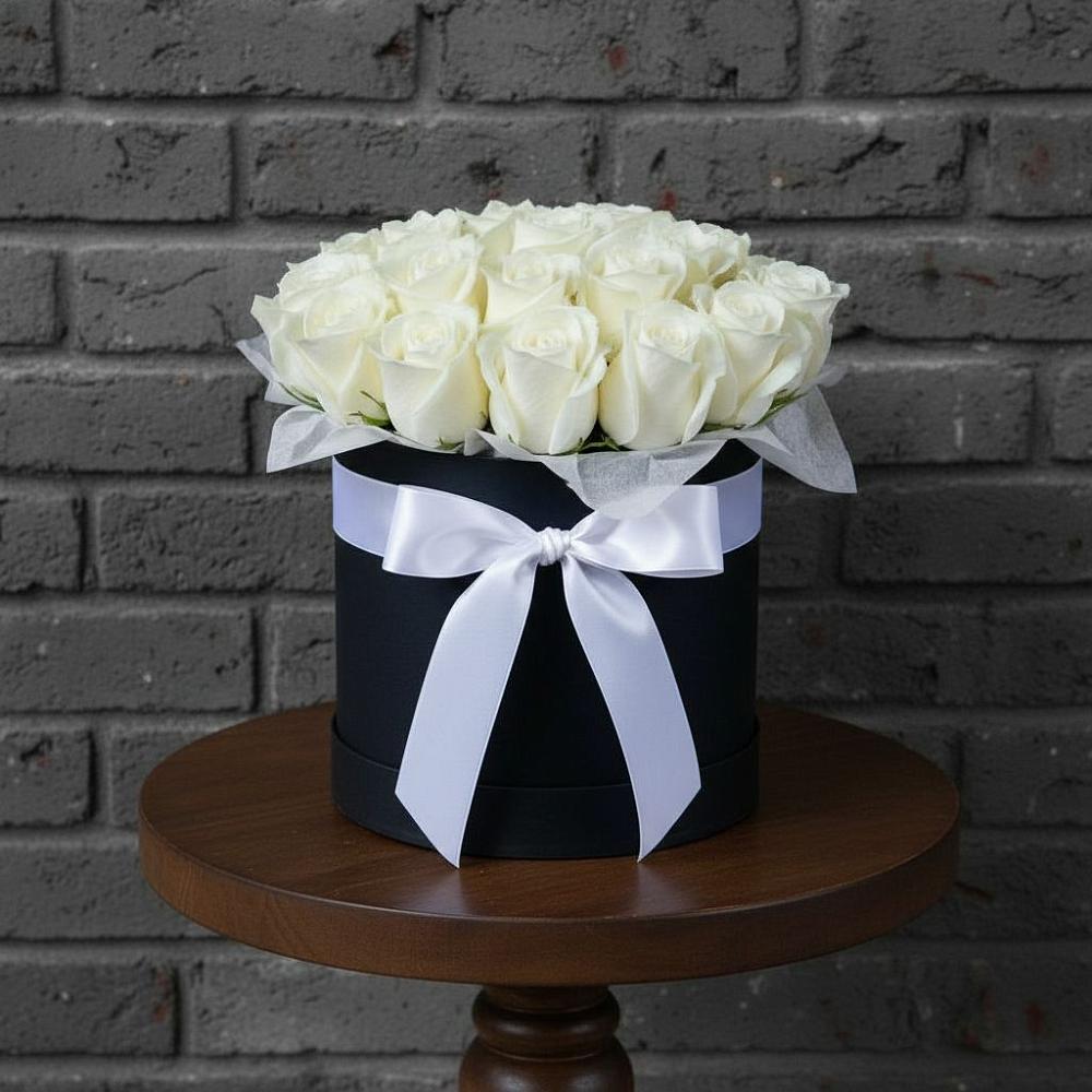 Композиция воздушная нежность в Темиртау Цветочная композиция из Розы в шляпной коробке в Темиртау