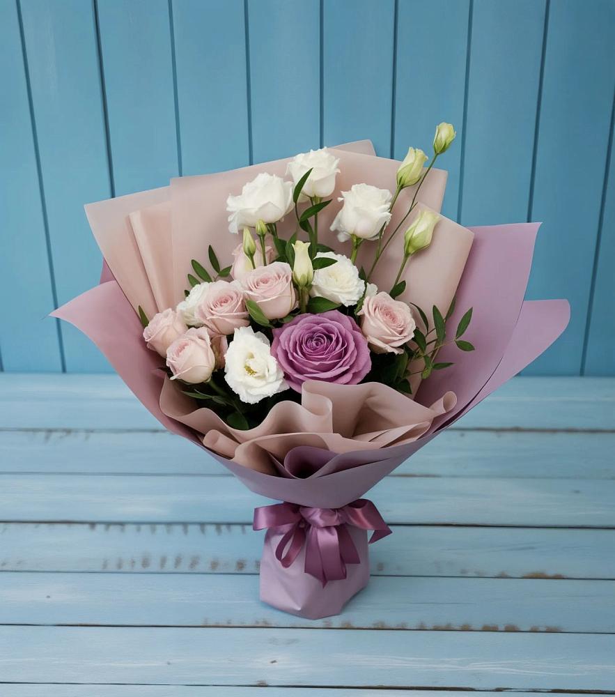 Букет цветов из: Розы и Лизиантусы в Темиртау